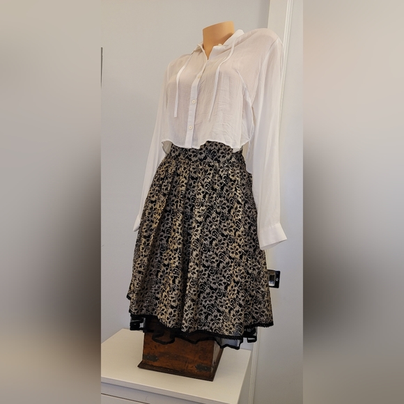 NEW Women's Beautiful Classy Gold and Black Skirt, Size Small - Picture 7 of 13